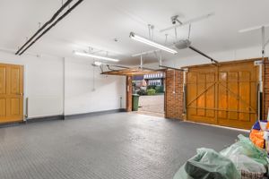 Photo 33- click for photo gallery